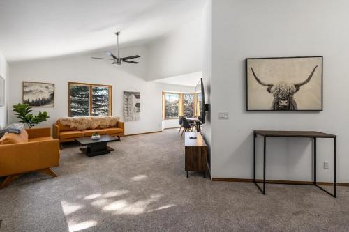 Bozeman House | Bobcat Ridge - Mountain Home