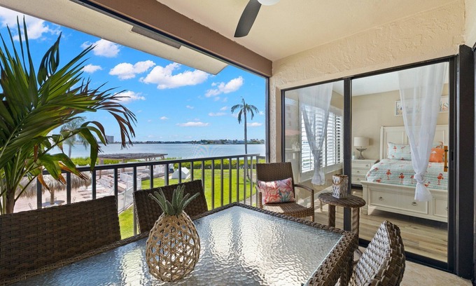 Palma del Mar Condo | Boca Ciega Bay Two Bedroom Two bath Beauty