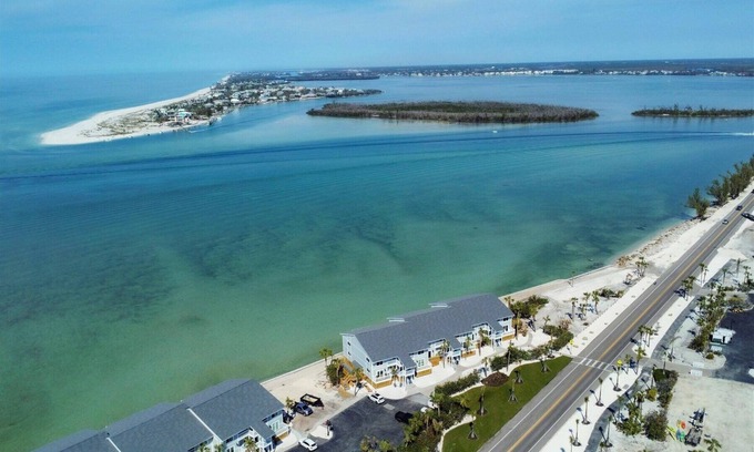 Boca Grande Condo | Boca Grande North #80: A charming 2-bedroom, 2-bath ocean view condo on the north end of Boca Grande