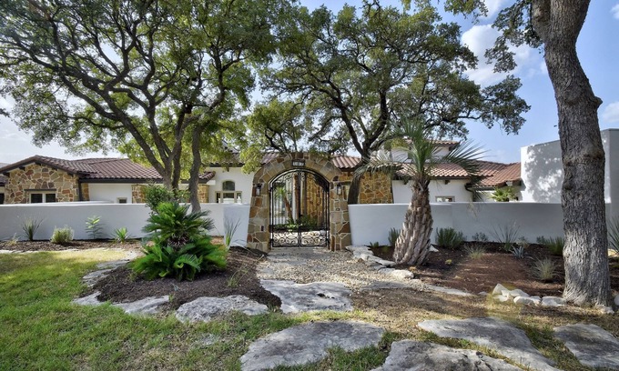 Boerne House | Boerne Hacienda with Pool and Spa