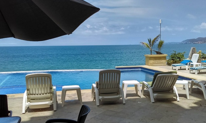 Barra de Navidad Resort | Bogavante Barra de Navidad