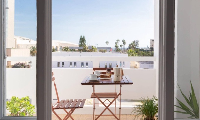 Sidi Hassine Apartment | Bohemian-style apartment with parking space in city center