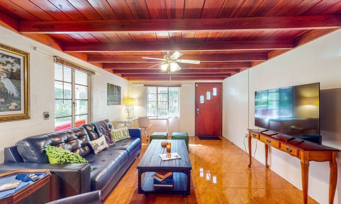 Nalcrest Cottage | Boho-Chic Cottage with Lake Access and Kayak - Dog-Friendly