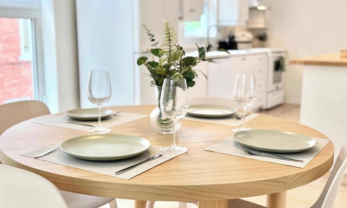 Maizerets Apartment | Boho Comfort Near It All | 6 people | EV Charger