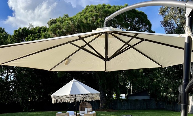 Bayshore Gardens House | Boho House with heated Pool and Spa