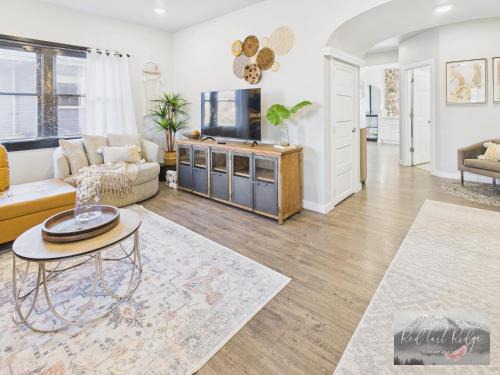 Albany Apartment | Boho Revival Modern Glam with AC in Downtown Albany