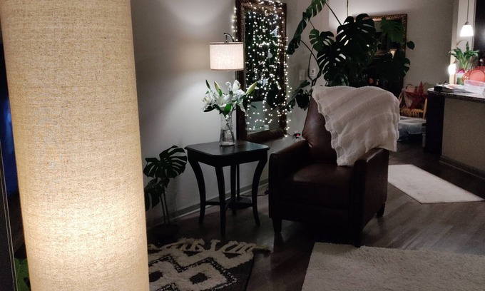 Alpharetta Apartment | Boho Treehouse 1-bedroom apartment ALPHARETTA, HALCYON, BIG CREEK GREENWAYn
