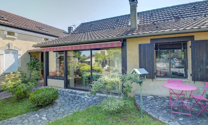Siorac-en-Perigord House | Bois et chiffons famille et confort