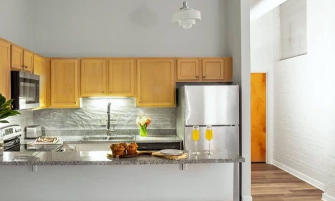 Wholesale District Apartment | Bold 2BR 2BA In The Block Apartment by Cozysuites