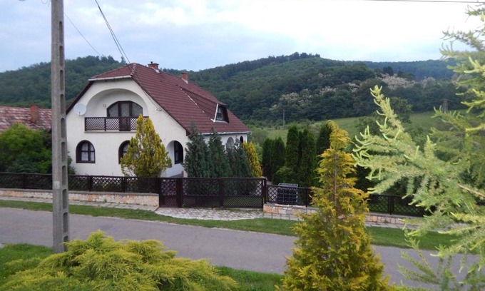 Sajogalgoc House | Boltíves Vendégház