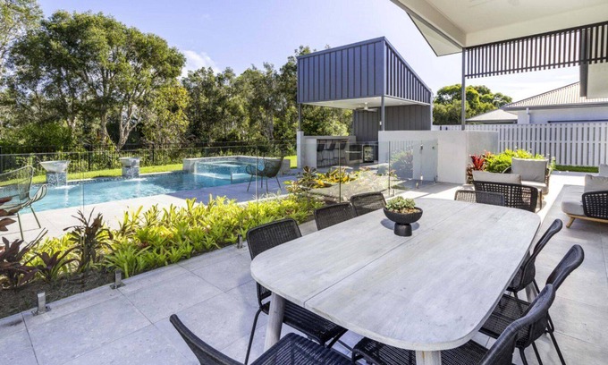 Welsby House | Bolthole North, TOP NOTCH