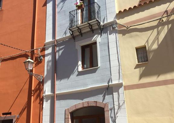 Bosa Historic Centre Bed & Breakfast | Bomarosa B&B