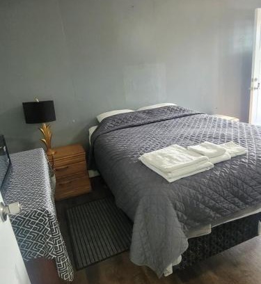 Durham Region Hotel | Bon-Voyage Motel