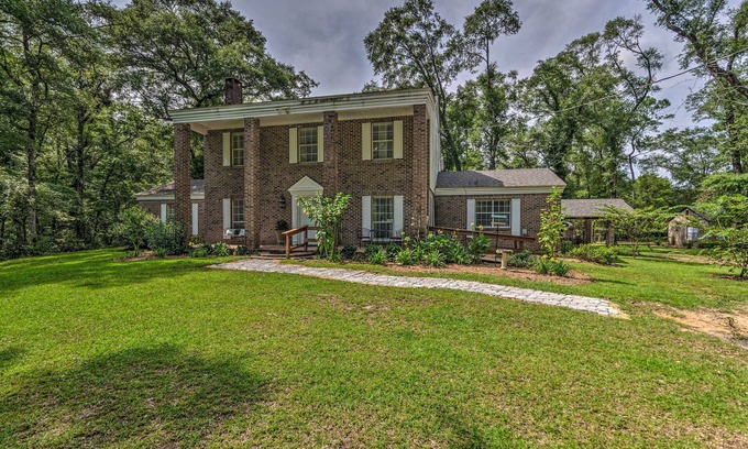 Bonifay House | Bonifay Estate with Spring-Fed Swimming Hole!