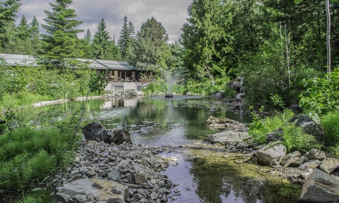 Bonners Ferry Hotel | Bonners Ferry Log Inn