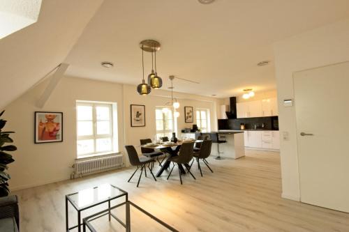 Loerrach Apartment | Bonnystay Lörrach Designer Apartment, mitten in Lörrach 111 qm