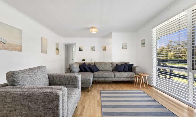 Ocean Grove House | Bonnyvale Beach Abode Free WiFi