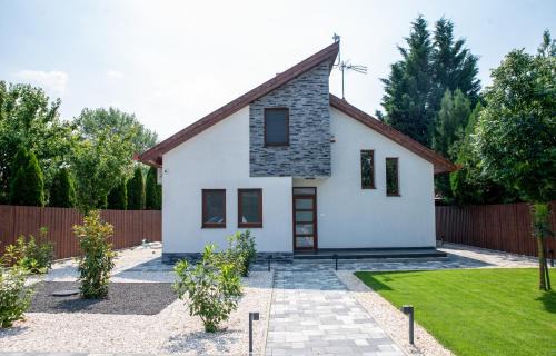 Nagylapos House | Bonovo Wellness Nyaraló