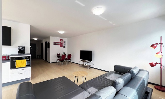 Wachtberg Apartment | bonquartier|Design apartment with workspace and balcony/parking