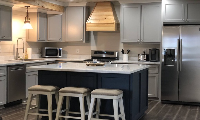 Zwolle House | Book 2 week nights get 3rd night half off message for details