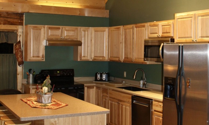 Gardiner Cabin | Book both of our lodges and have a family reunion in Yellowstone!