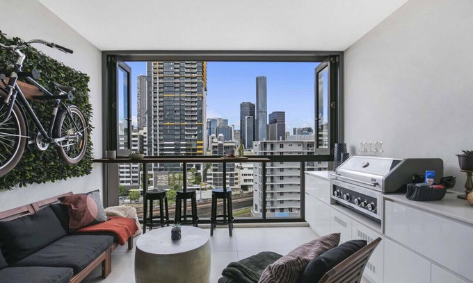 South Brisbane Apartment | Book for Brisbane Festival in heart of South Bris!