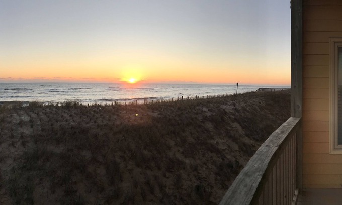 Kill Devil Hills Condo | ⭐️⭐️⭐️⭐️⭐️Booking 2025! Beautiful, modern condo on the beach. ⭐️⭐️⭐️⭐️⭐️