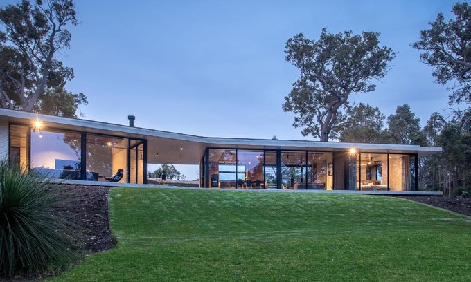 Quindalup House | Boomerang House I Private Properties