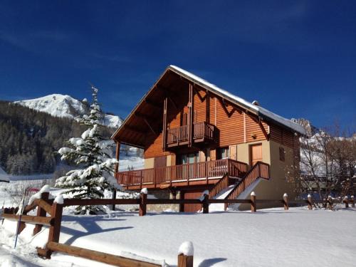 Reallon Ski Chalet | Boost Your Immo Chalet Crocus Réallon Chalcrocus