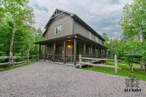 Petite-Riviere-Saint-Francois Ski Chalet | Boréale du Massif