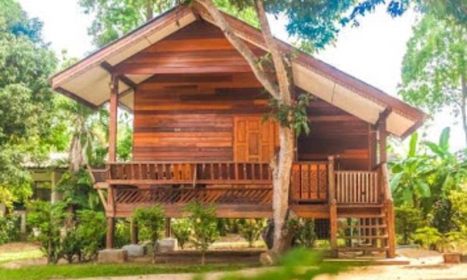 Maret Ski Chalet | BORA BORA BUNGALOW