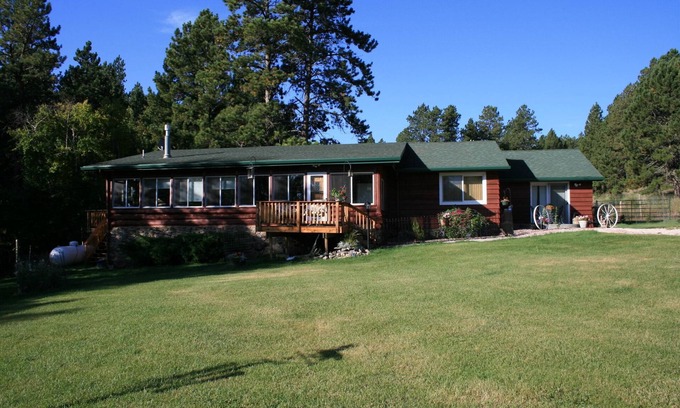 Custer Cabin | Borders National Forest/Sleeps 8-Close to Town/Privacy Yes!