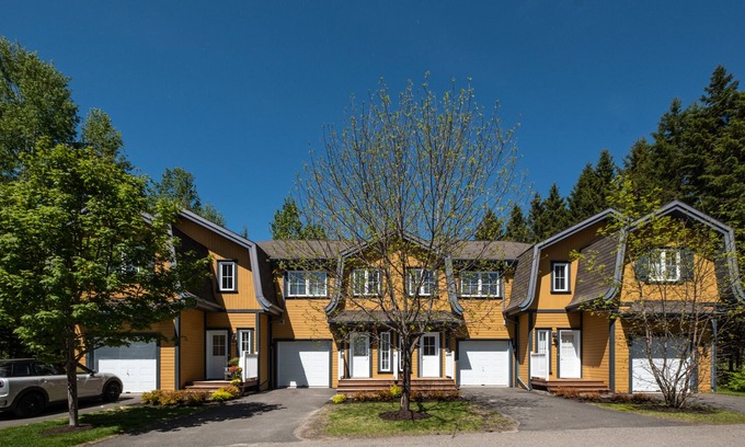 Mont-Tremblant House | Borealis - RVMT