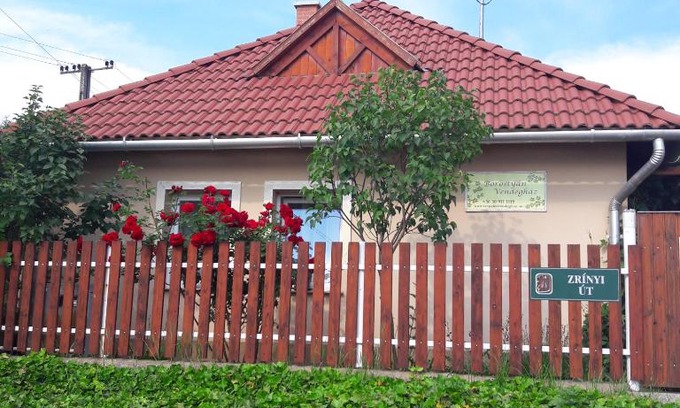 Verpelet House | Borostyán Vendégház