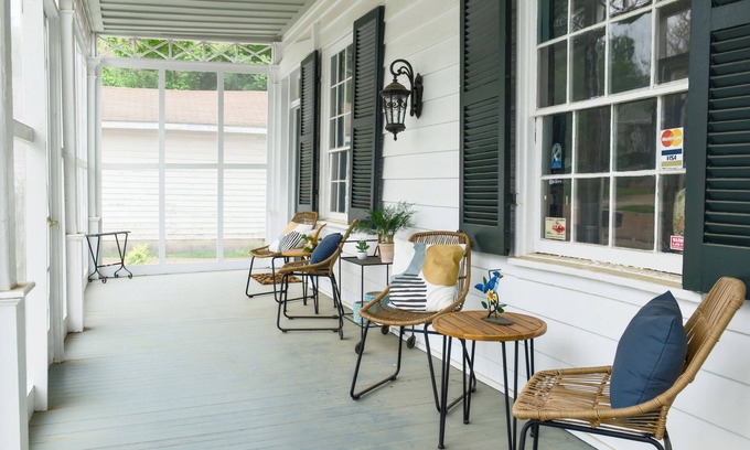 Natchez House | Borum House | 3/2.5, Full Kitchen, Heart of Downtown Natchez