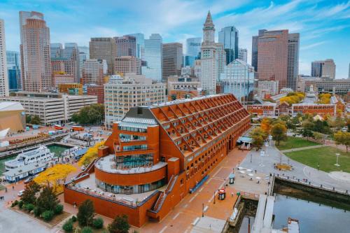 Waterfront Hotel | Boston Marriott Long Wharf