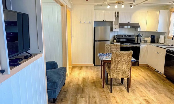 Pacific Beach Apartment | Bosun's Locker