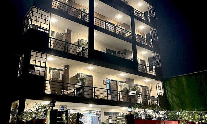 Gurugram Apartment | Botanical Oasis on Golf course road