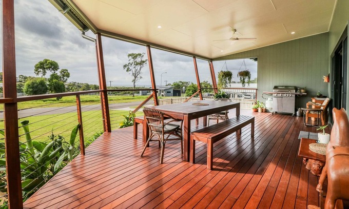 Agnes Water House | Bottle Tree Cottage Ocean Views
