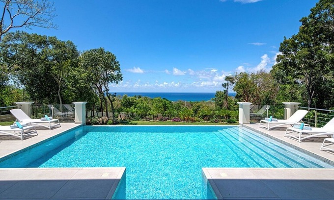 Montego Bay Villa | Bougain Villa - contemporary 6 bedroom home in Spring Farm, Jamaica
