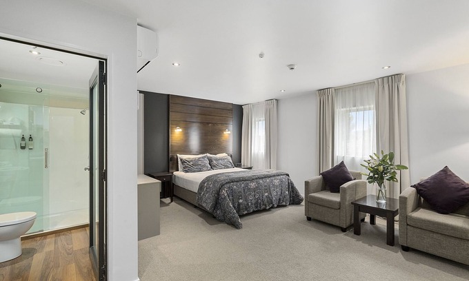 Lower Hutt Hotel | Boulcott Lodge