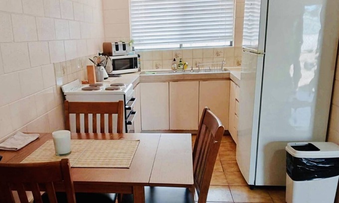 Victory Heights House | Boulder 3-bed, parking, garden. Ideal for hikers. Kalgoorlie Airport 1 km.