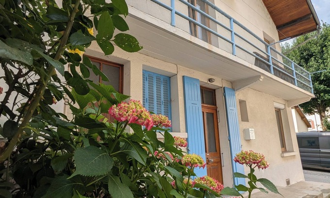 Le Bourg-d'Oisans House | Bourg d'Oisans house, for groups or families, close to the resorts