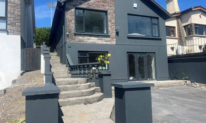 Galway City Centre House | Boutique bayside property 500m from city center.