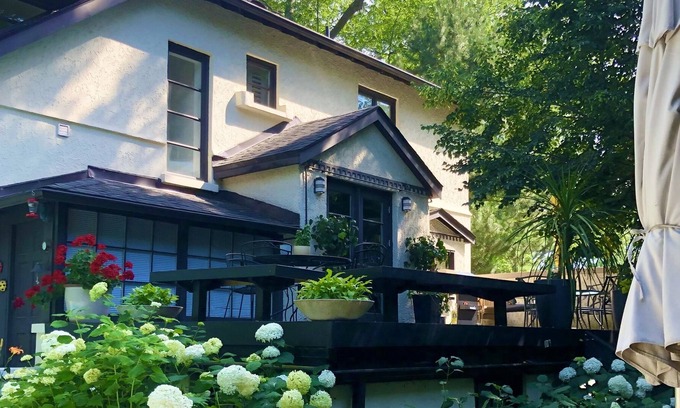 Mineola House | Boutique Character Home plus Apartment