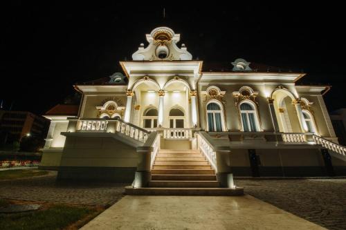 Tirgu Mures Hotel | Boutique Hotel Cocosul de Aur
