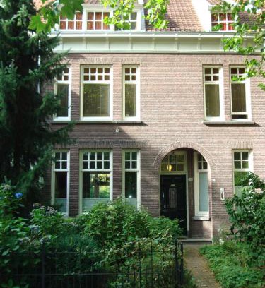 Eindhoven Hotel | Boutiquehotel Sycamore - Protected City View - 950m from Central Station