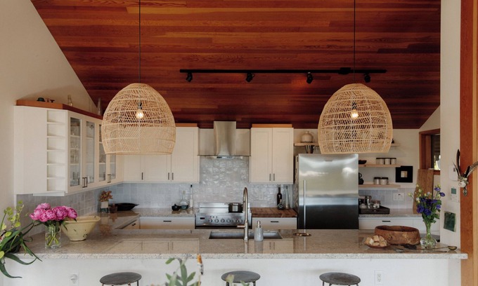 Bowen Island House | Bowen Boho House | Ultra-Luxury