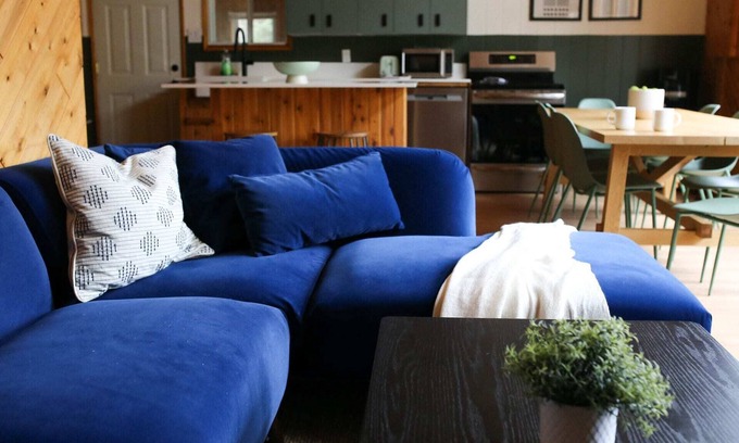 Arnes Cabin | Bowerbird Stays Cool & Cozy Cabin