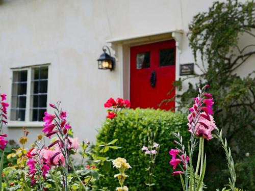Eastling House | Box Cottage